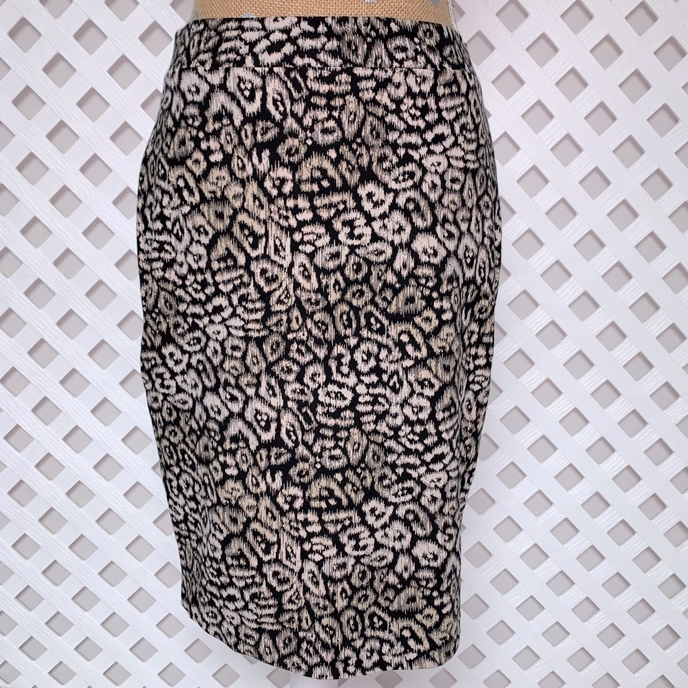NWOT Ann Taylor Animal Print Skirt